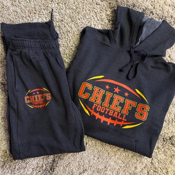 Chiefs Football Hoodie and Sweatpants Set - dark grey - Picture 1 of 1